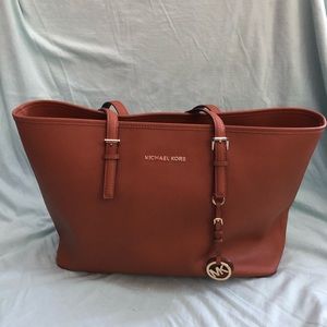Michael Kors Jet Set Large Tote